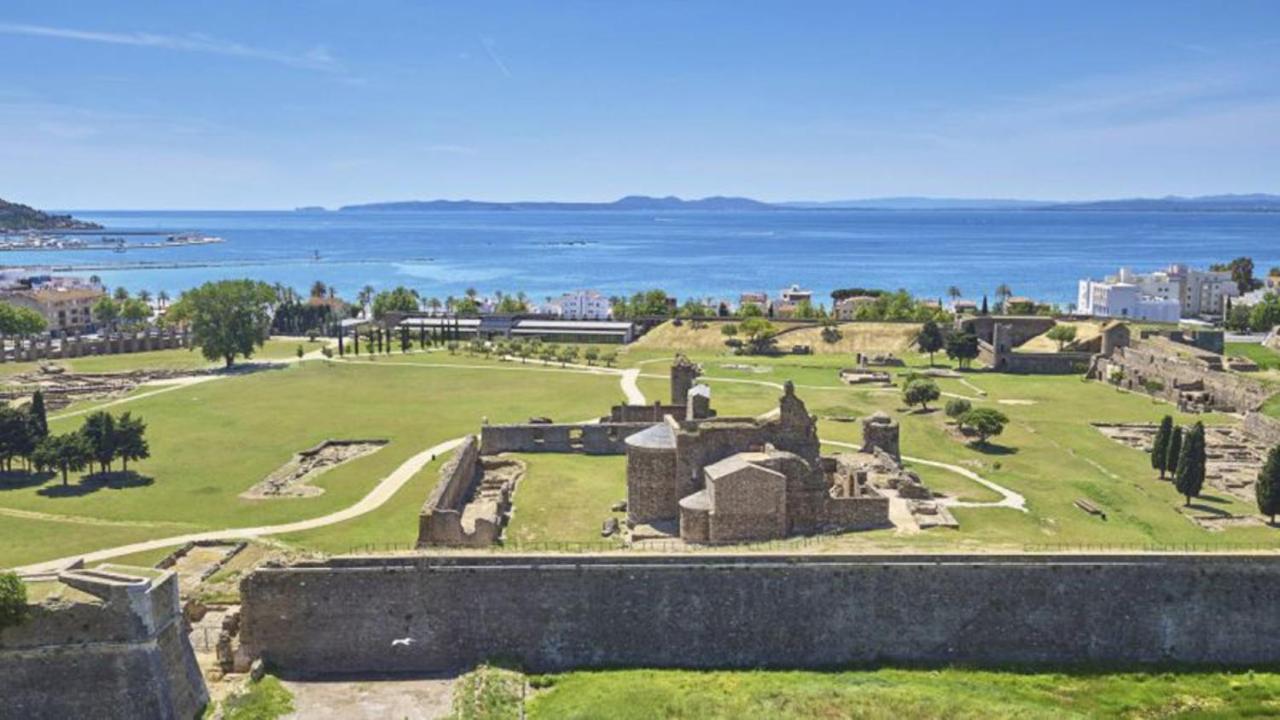 Apartamento Para Familias A 50 Metros De La Playa Roses Luaran gambar